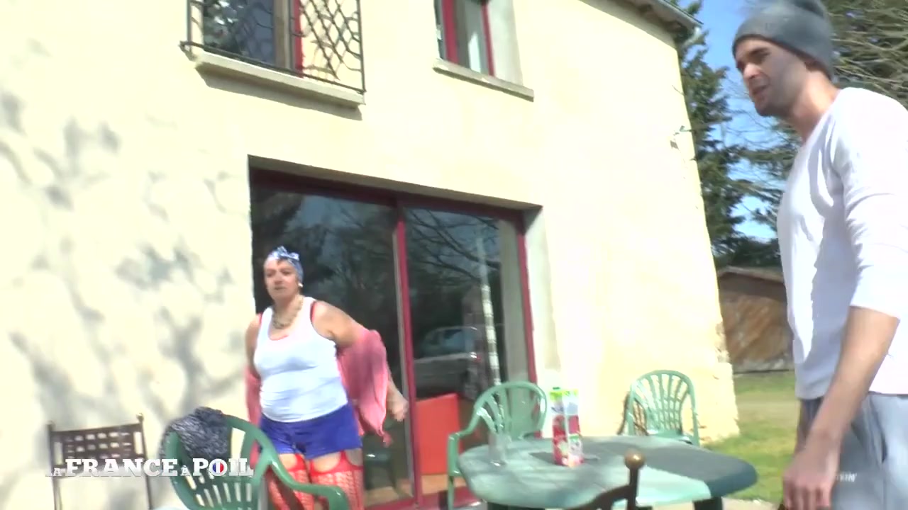 LA FRANCE A POIL - Housewife In Fishnet Hard Sodomized